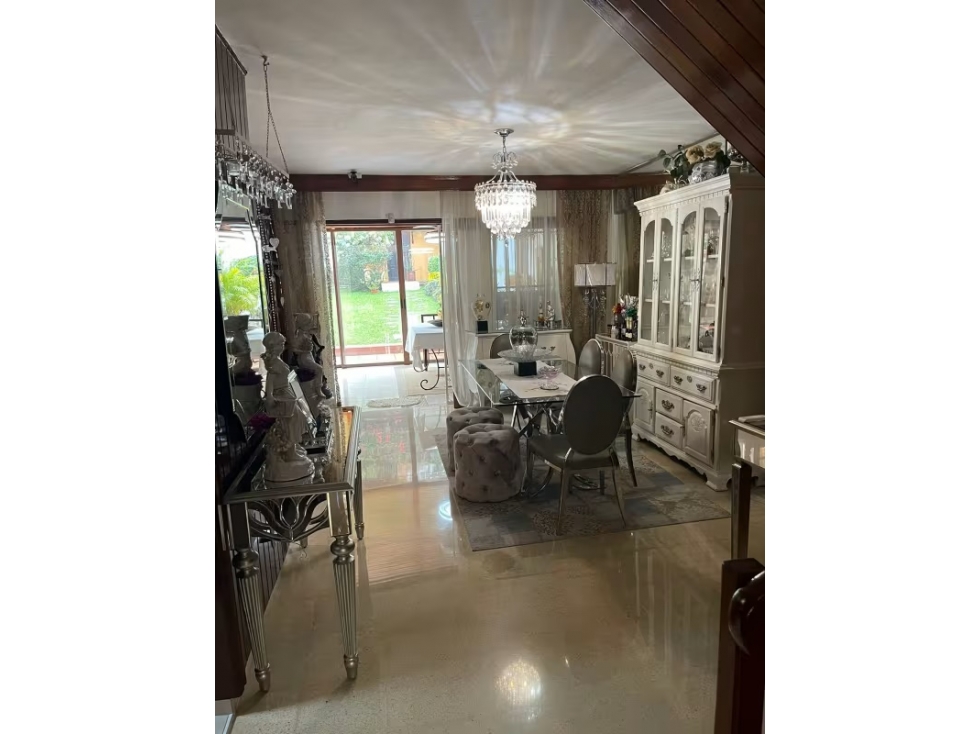Casa en Venta en Altos de Miraflores con Jardín Amplio | MM — foto 3