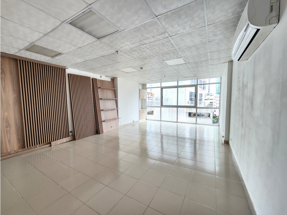 SE VENDE OFICINA COMERCIAL EN AVENIDA BALBOA - PH COLORES NEG. | MM — foto 6