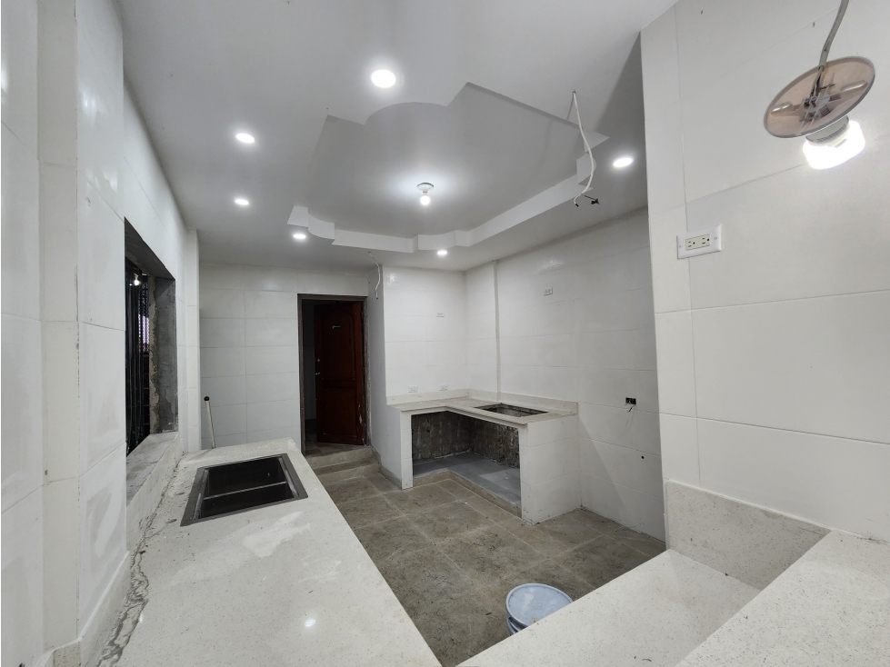 Casa de 3 Niveles en Hato Pintado con Piscina en Venta - LH — foto 6