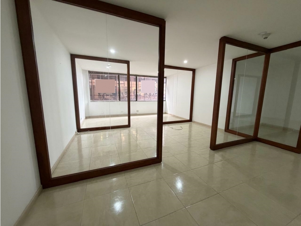 Oficina Super Bien Ubicada en Nogal en Zona Comercial — foto 2