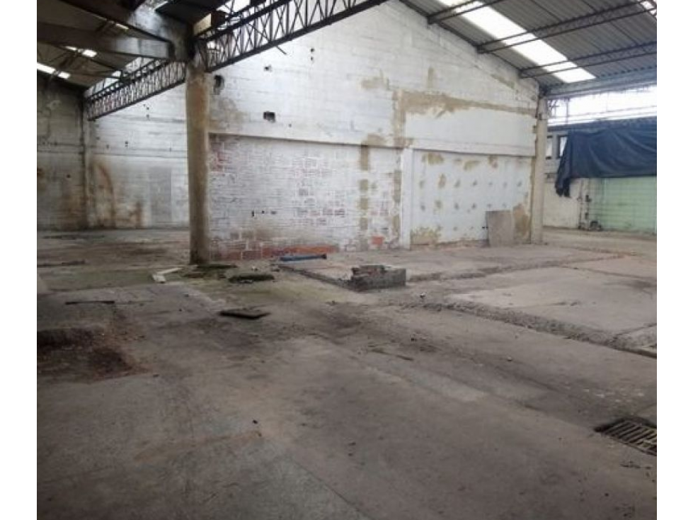 Puente Aranda Amplia Bodega Ubicada en Zona de Alto Trafico 4700 m2 — foto 5