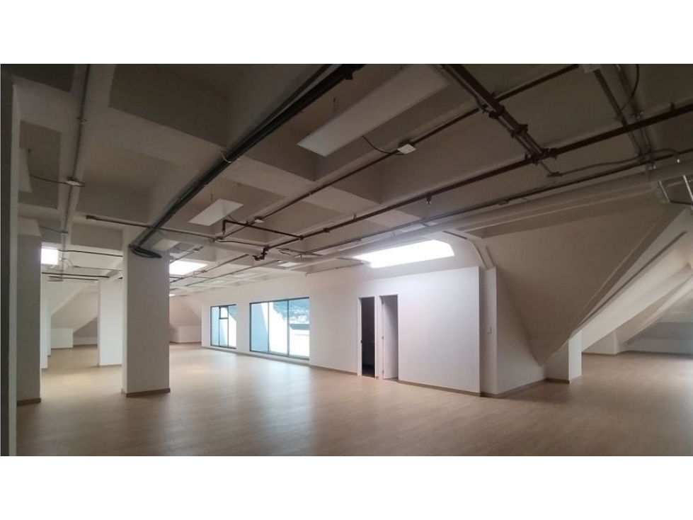 Oficina Super Bien Ubicada en Chico en Zona Comercial 445 m2 — foto 3