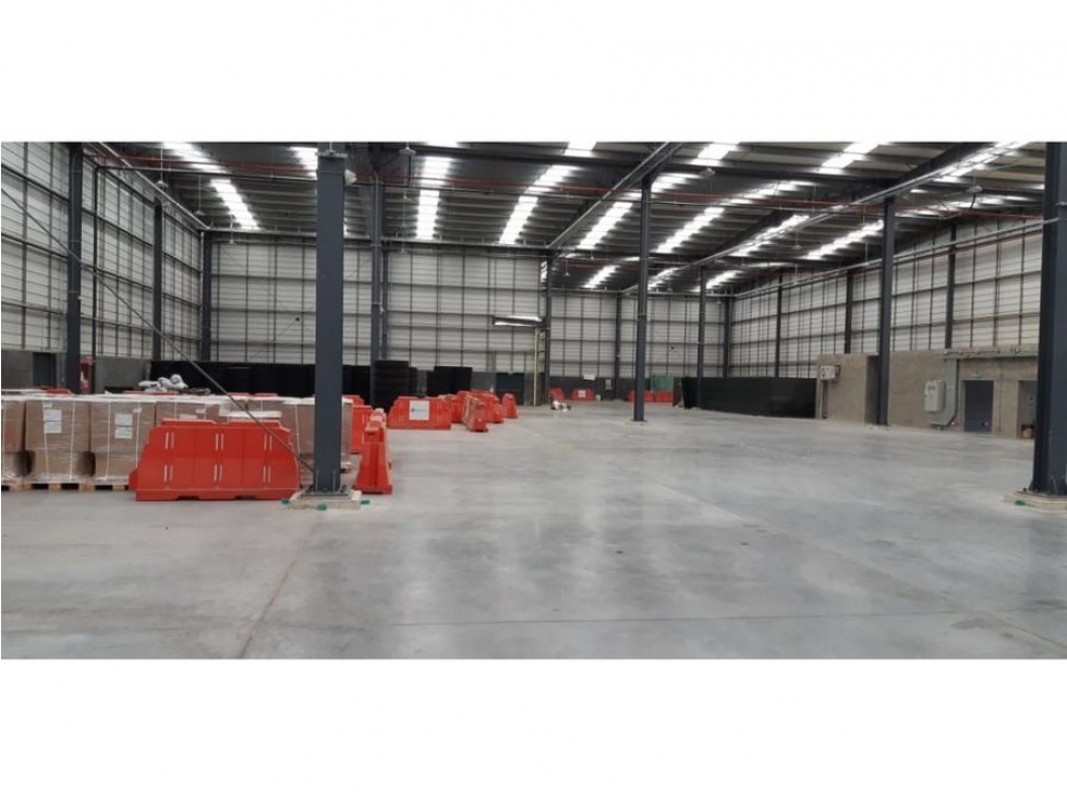 Bodega Super Bien Ubicada y Amplia en Gachancipa 13060 m2 - 2