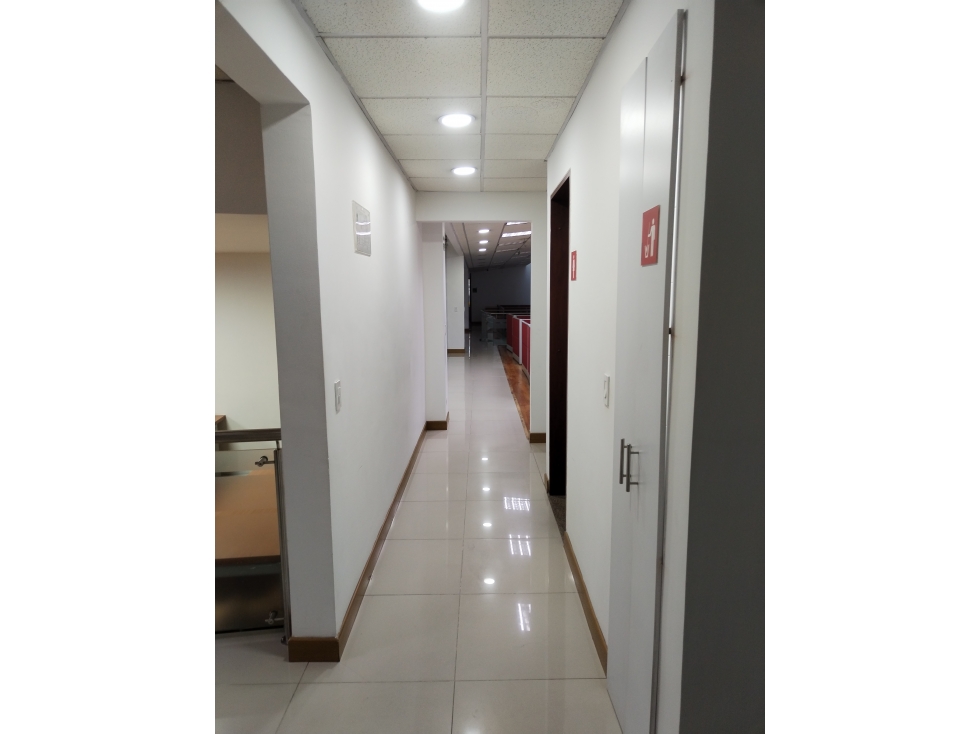 Local Super Bien Ubicada en Nogal en Zona Comercial — foto 4