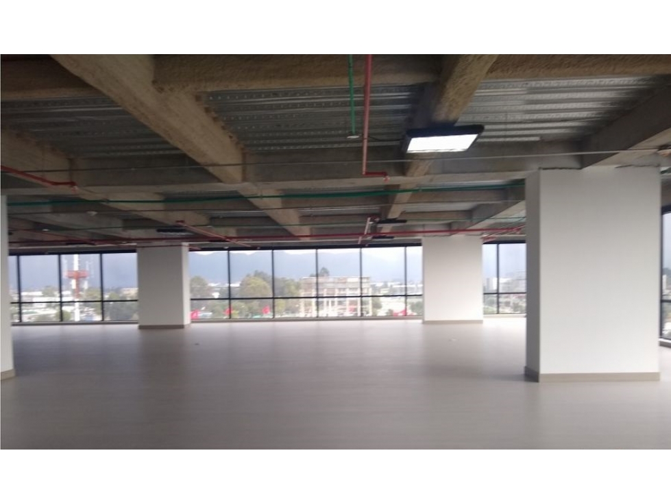 Oficina Amplia con Cableado Estructurado en Aeropuerto el Dorado