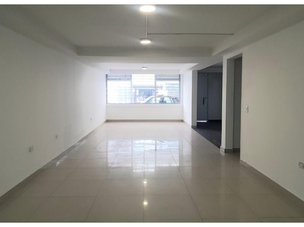 Casa Comercial Super Bien Ubicada en Zona de alto trafico Av. 72 — foto 3