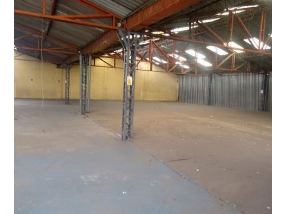 Puente Aranda Amplia Bodega Ubicada en Zona de Alto Trafico 4700 m2
