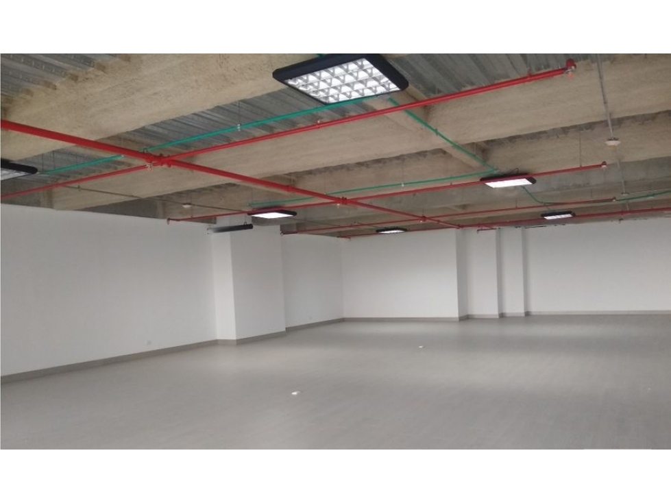 Oficina Amplia con Cableado Estructurado en Aeropuerto el Dorado — foto 4