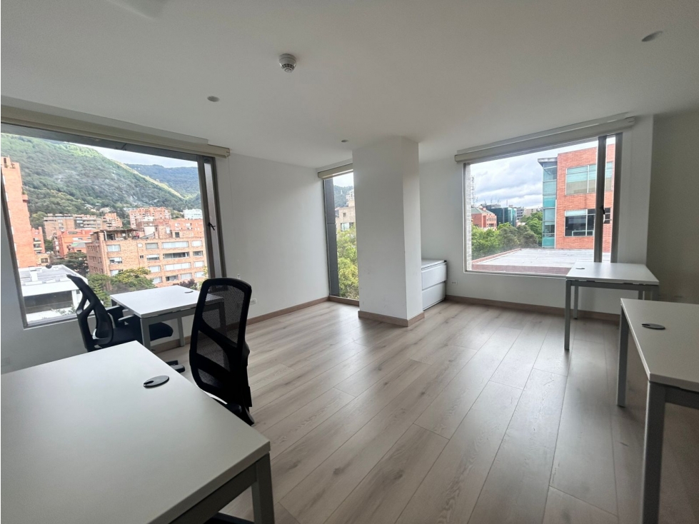 Oficina Amplia con Terraza con Vista Exterior en Parque de la 93 - 5