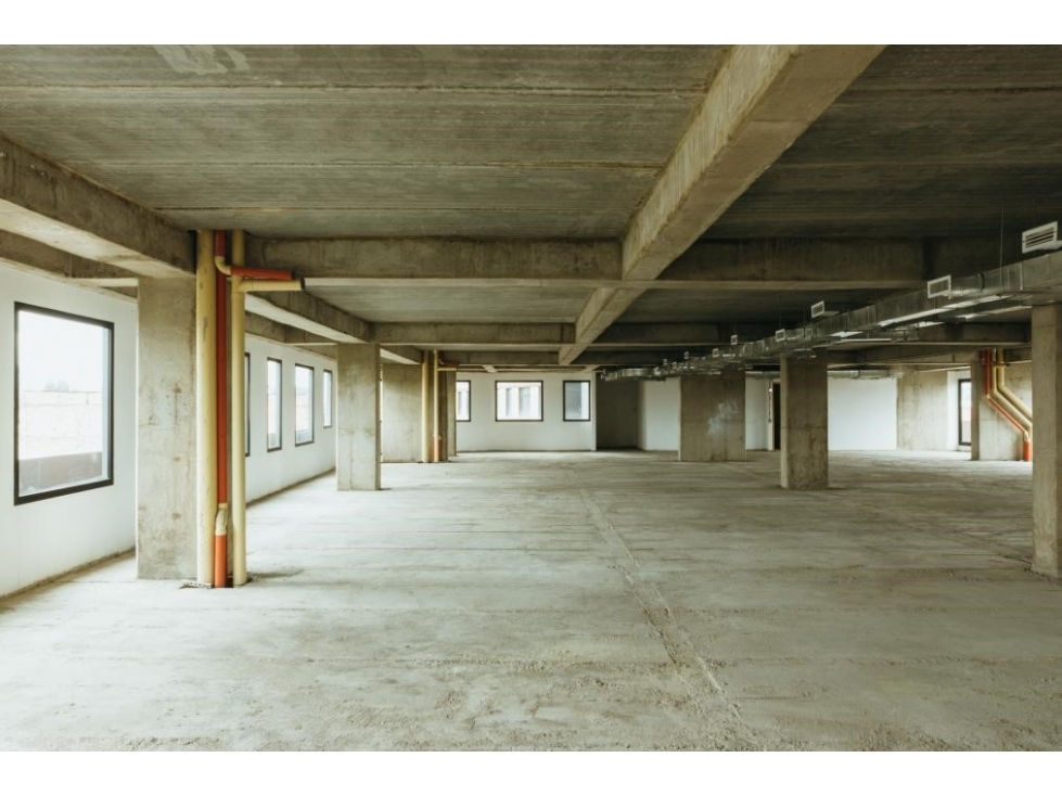 Exclusiva Oficina en Zona Empresarial Fontibón con Balcones - 2