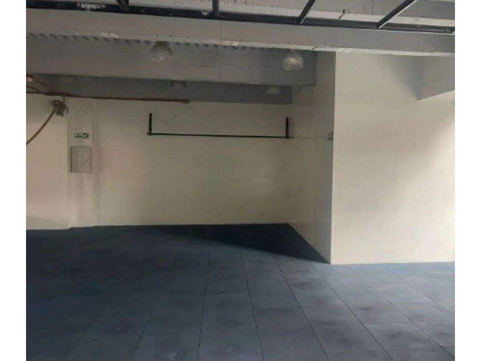 Local Super Bien Ubicado Chico 260 m2 - 5
