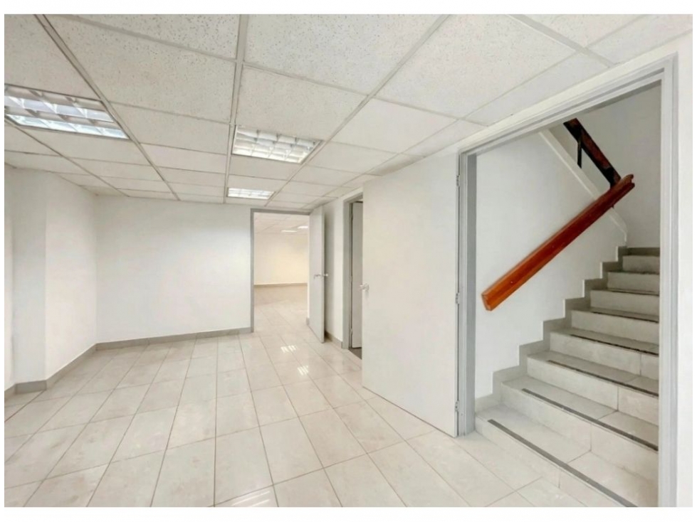 Local Super Bien Ubicado Chapinero 710 m2 — foto 4