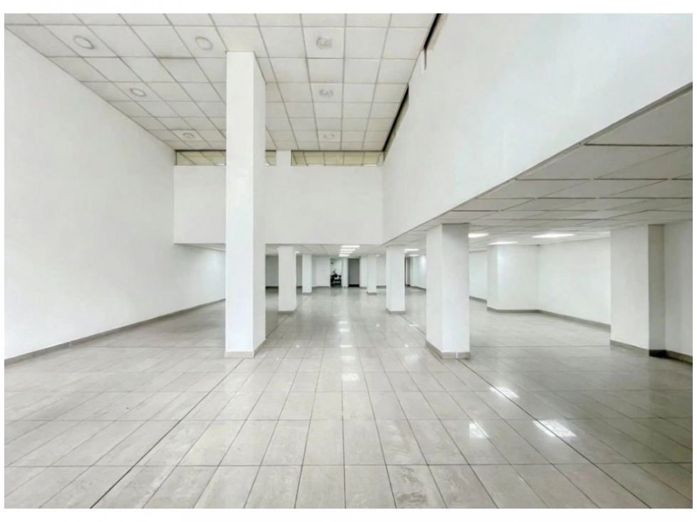 Local Super Bien Ubicado Chapinero 710 m2 — foto 2