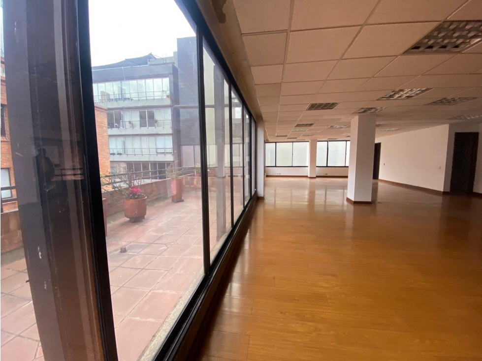 Edificio Super Bien Ubicado en Chico con 3 Terrazas — foto 3