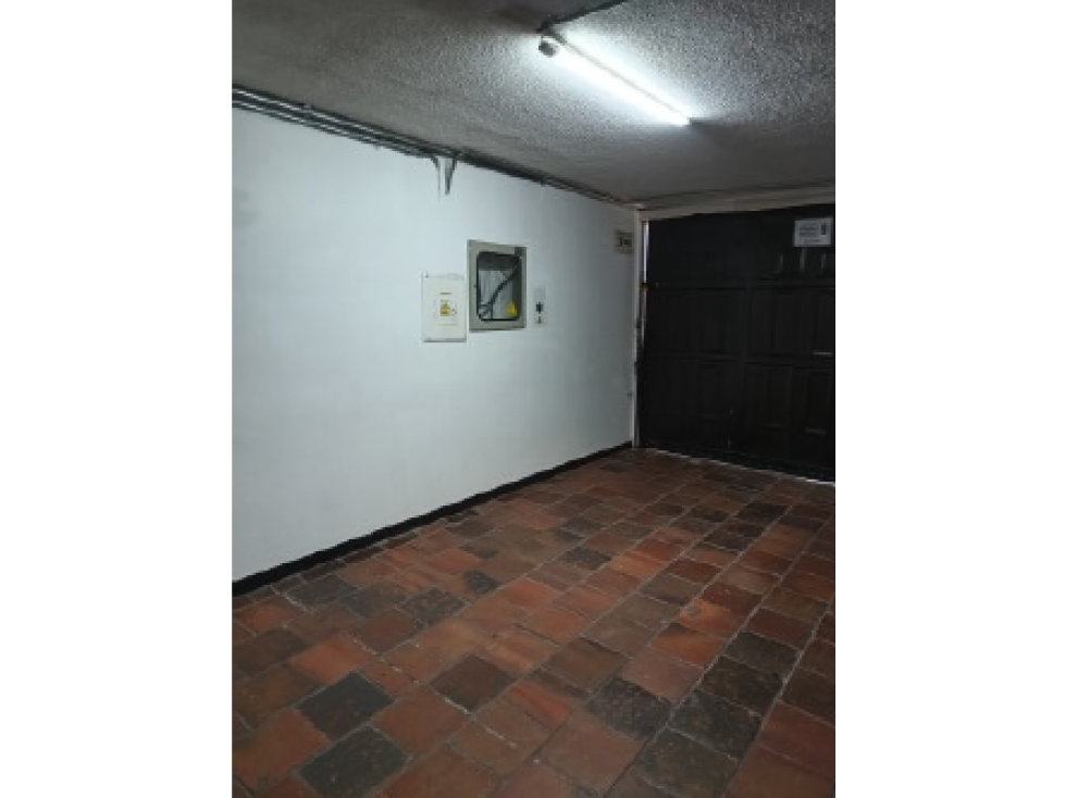 Casa Amplia y Super Bien Ubicada en Santa Barbara — foto 6