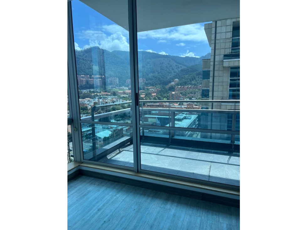 Oficina Amplia y Super Bien Ubicada en Santa Barbara — foto 3