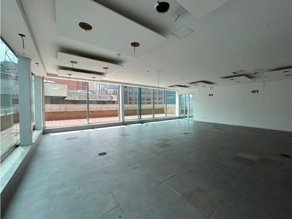 Edificio Espectacular en Zona Comercial en AV. Calle 72 — foto 4