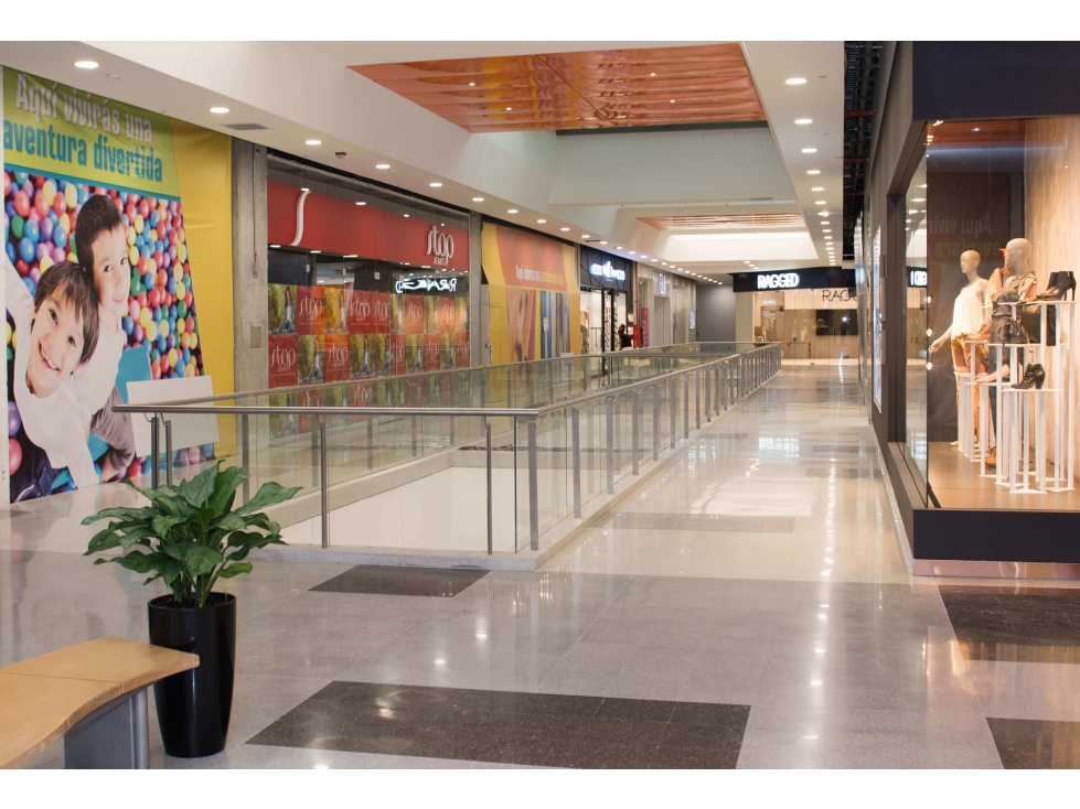 Local Excelente en Zona Comercial en Medellín — foto 4