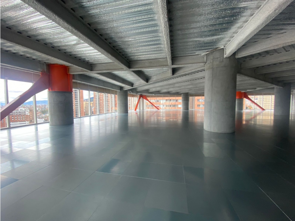 Oficina Moderna y Super Bien Ubicada en Centro Internacional