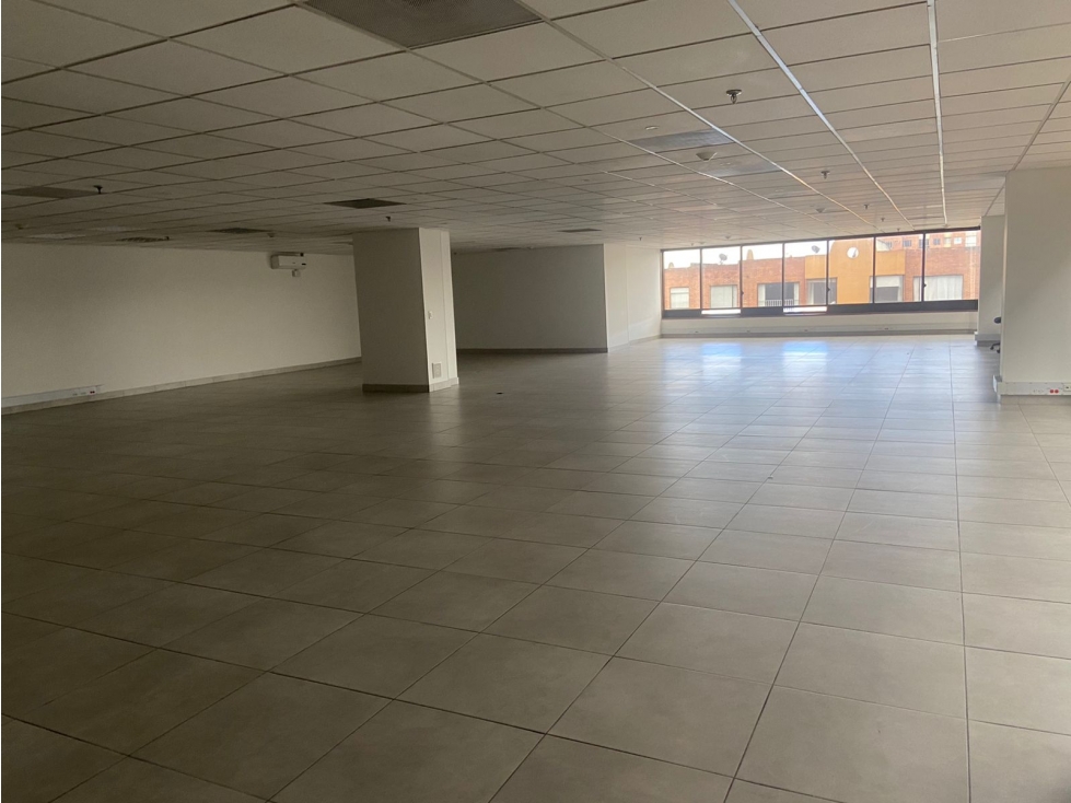 Oficina Salitre en Zona Comercial y de Alto Trafico — foto 5
