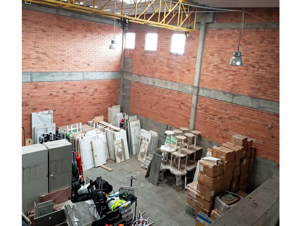 Bodega Super Bien Ubicada y Amplia en Fontibón 390 m2