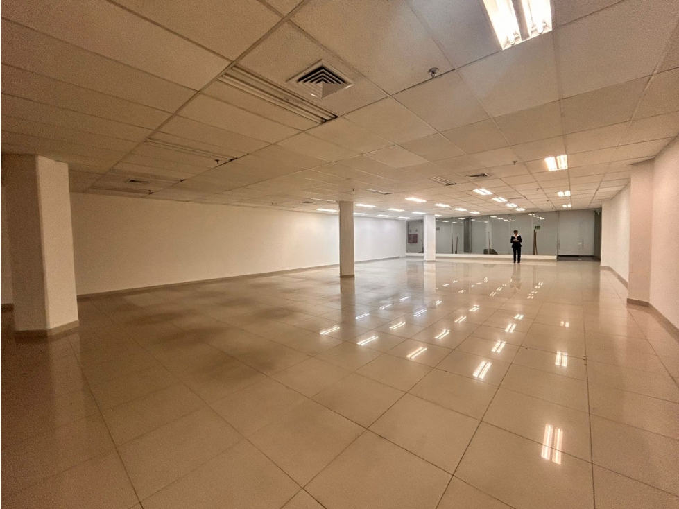 Oficina en Zona de Alto Trafico Av. el Dorado — foto 2
