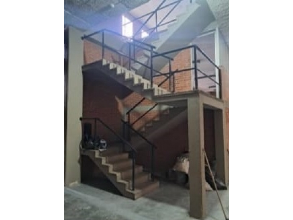 Bodega Super Bien Ubicada y Amplia en Montevideo — foto 3