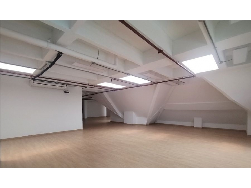 Oficina Super Bien Ubicada en Chico en Zona Comercial 445 m2 — foto 5