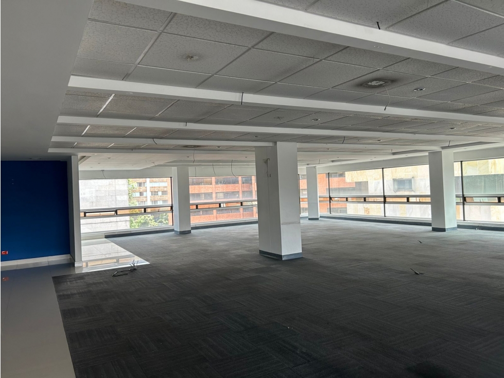 Edificio Espectacular en Zona Comercial en AV. Calle 72 — foto 6