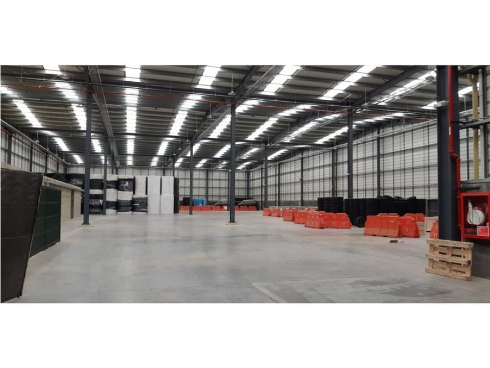 Bodega Super Bien Ubicada y Amplia en Gachancipa 13060 m2 - 1