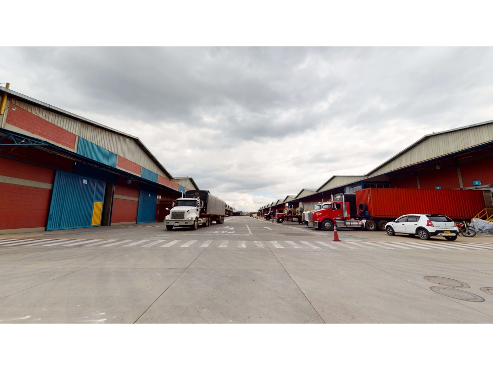 Bodega Super Bien Ubicada en Madrid 16000 m2 - 6