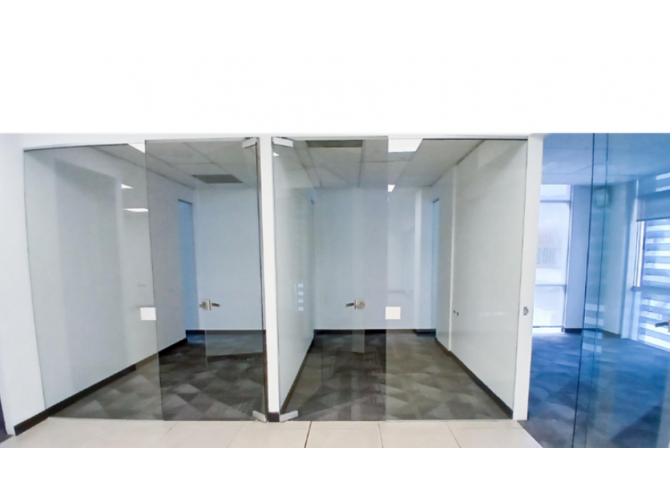 Oficina Super Bien Ubicada en Chico Reservado en Zona Comercial — foto 3