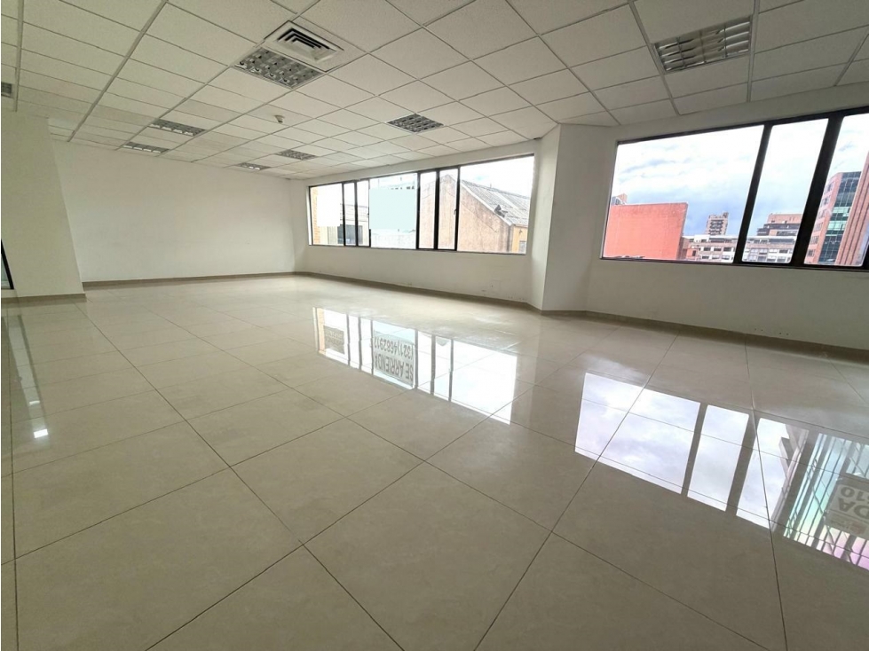 Oficina Super Bien Ubicada en Nogal en Zona Comercial