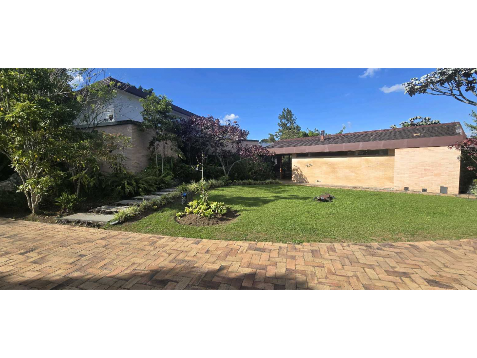 VENTA CASA EN PARCELACION ALTO DE LAS PALMAS ENVIGADO LOTE 7600 M2