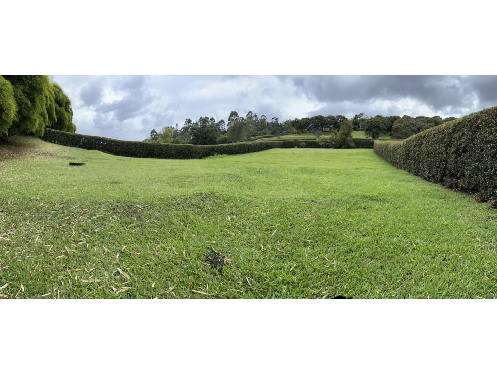 VENTA LOTE EN LLANOGRANDE CERCA AL CLUB CAMPESTRE — foto 3
