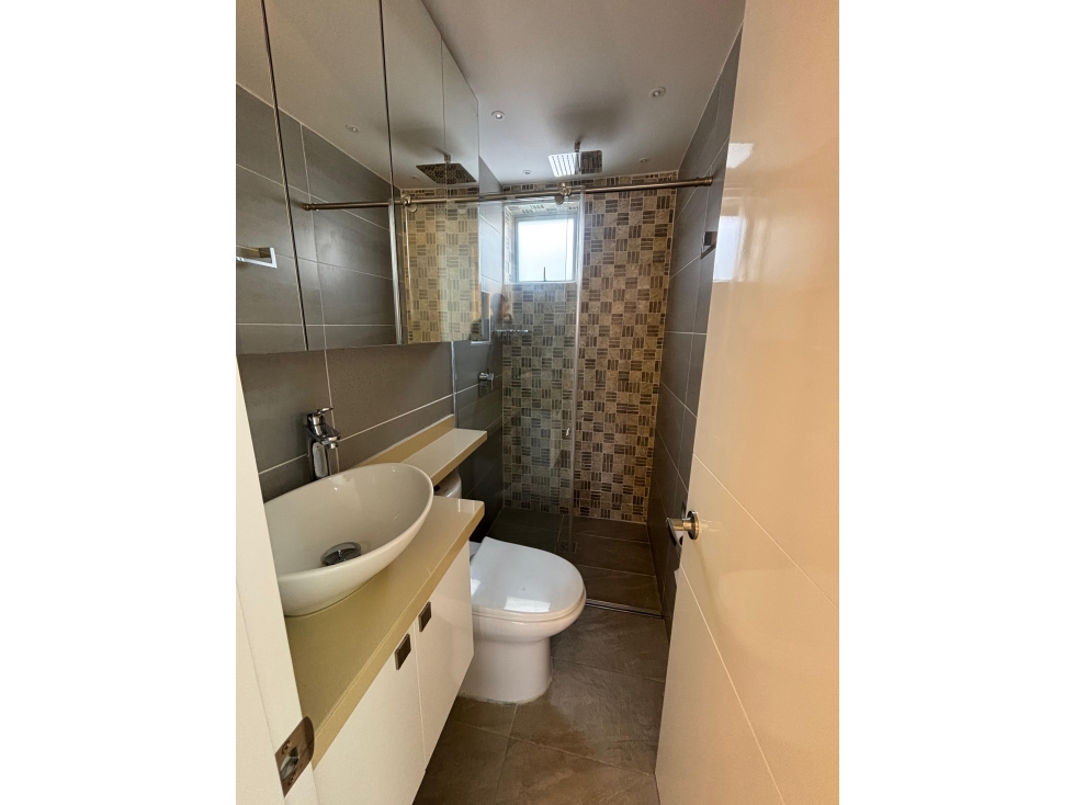 ALQUILER APARTAMENTO PISO 11 PARQUEADERO PROPIO VALLE DEL LILI — foto 4