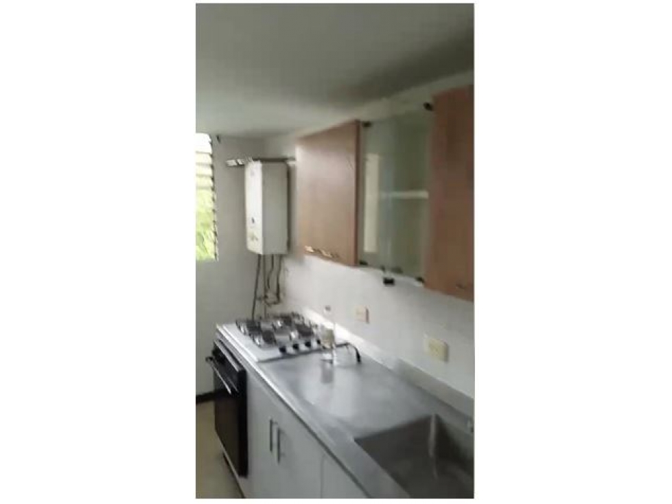 VENTA DE APARTAMENTO EN CIUDAD MODELO PARQUEADERO PROPIO