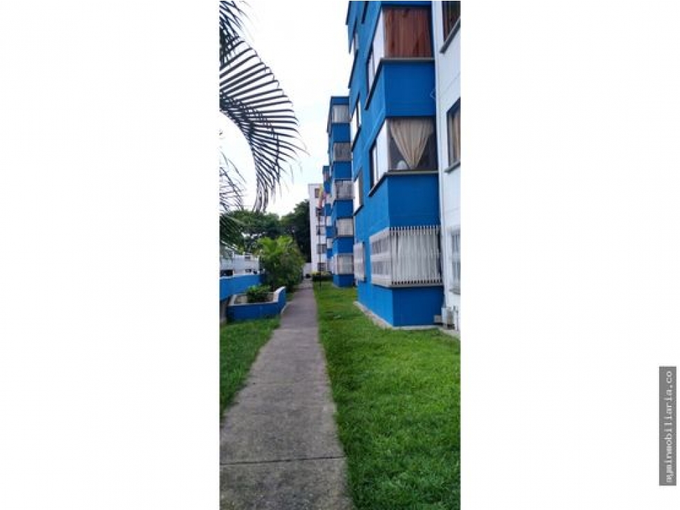 ALQUILER DE APARTAMENTO PISO 4 CON PARQUEADERO PROPIO — foto 4