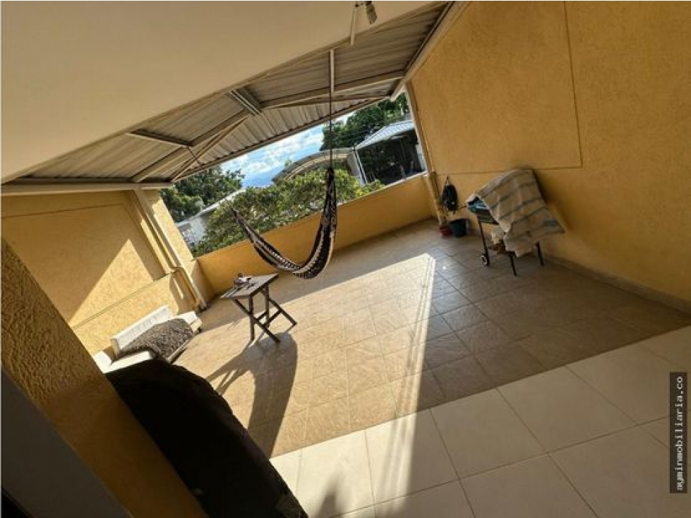 VENTA CASA TRES NIVELES CANEY CALI