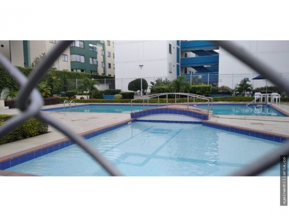 ALQUILER DE APARTAMENTO PISO 4 CON PARQUEADERO PROPIO — foto 5