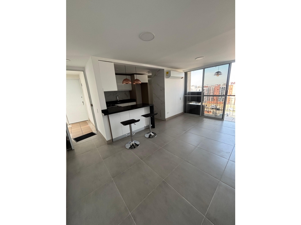 ALQUILER APARTAMENTO PISO 11 PARQUEADERO PROPIO VALLE DEL LILI
