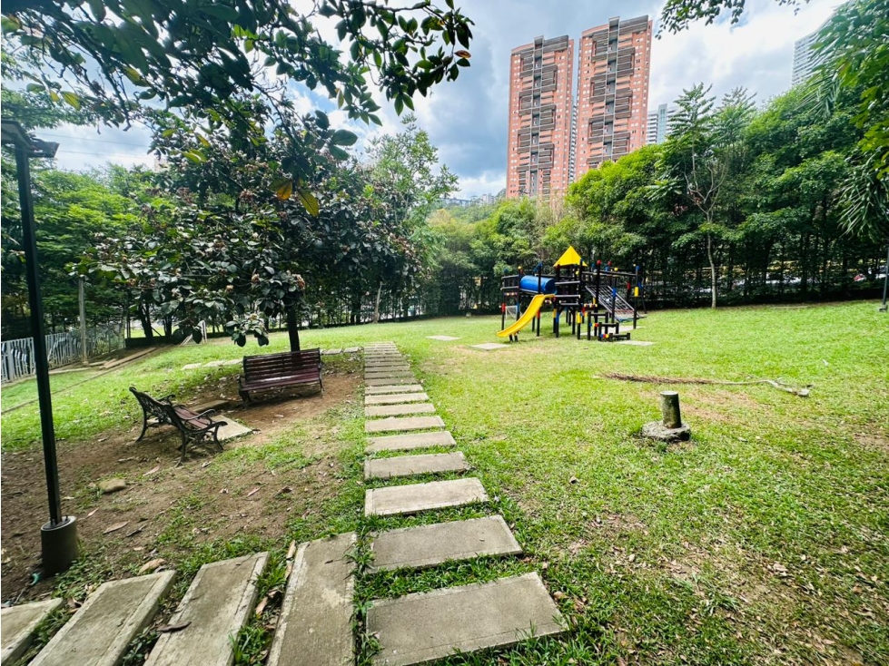 Amplio Apartamento Amoblado En El Poblado- San Julian — foto 2