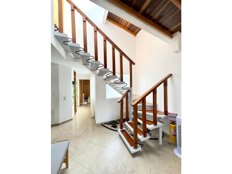 Hermosa Casa Amoblada En Envigado — foto 2