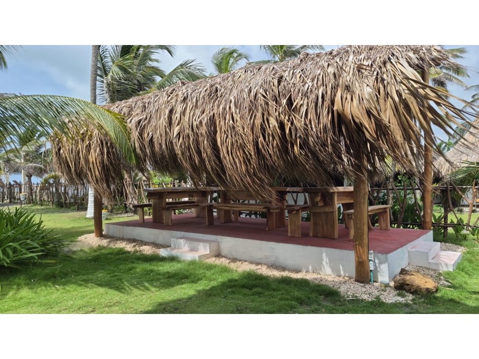 HOTEL EN VENTA O PERMUTA FRENTE AL MAR CARIBE — foto 2