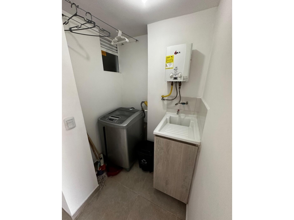 APARTAMETO AMOBLADO SABANETA — foto 2