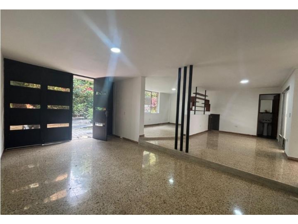 SE VENDE CASA PRIMER PISO EN BELEN