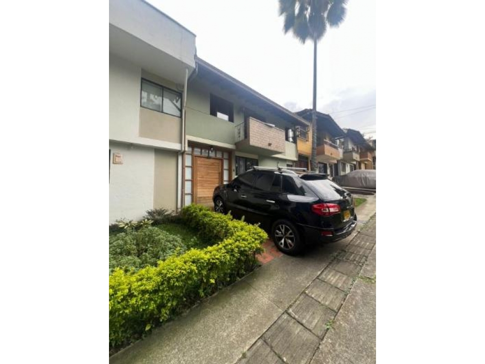 CASA EN VENTA SANTA MONICA