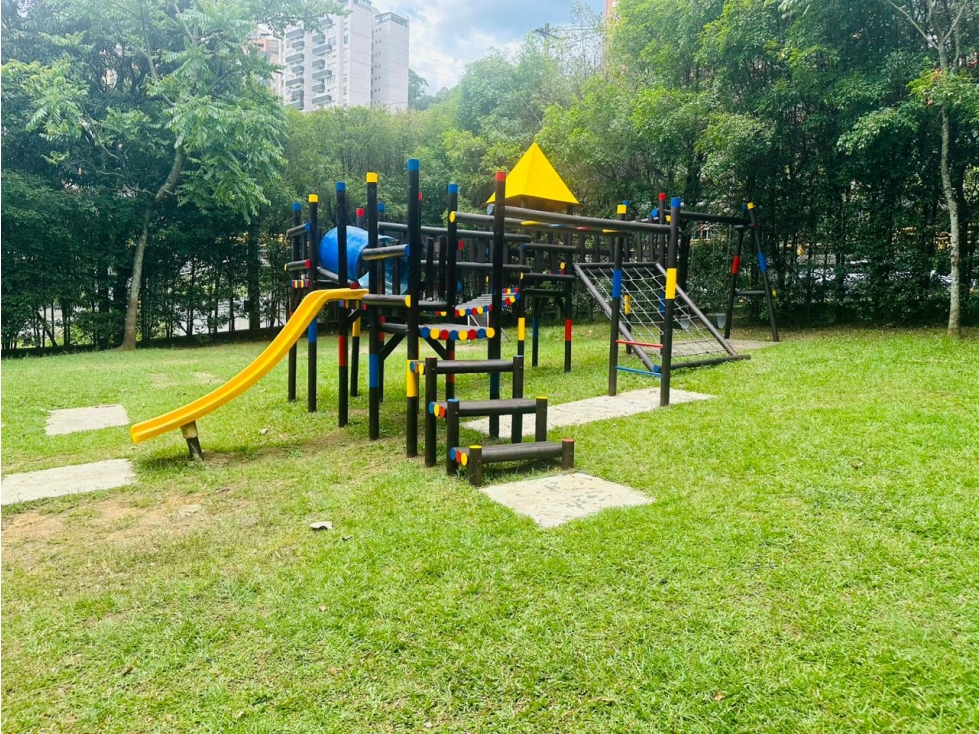 Amplio Apartamento Amoblado En El Poblado- San Julian — foto 4