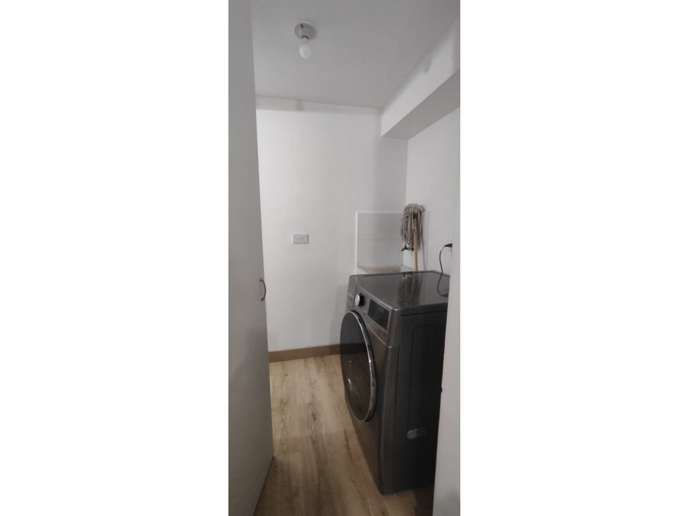 APARTAMENTO AMOBLADO EN PISO 27 CON VISTA PANORÁMICA SABANETA — foto 4