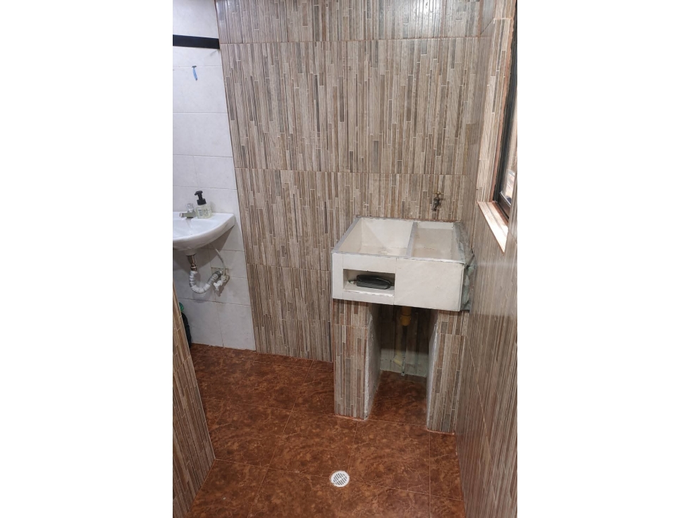 CASA DE DOS PISOS EN VENTA LA GABRIELA, BELLO — foto 4